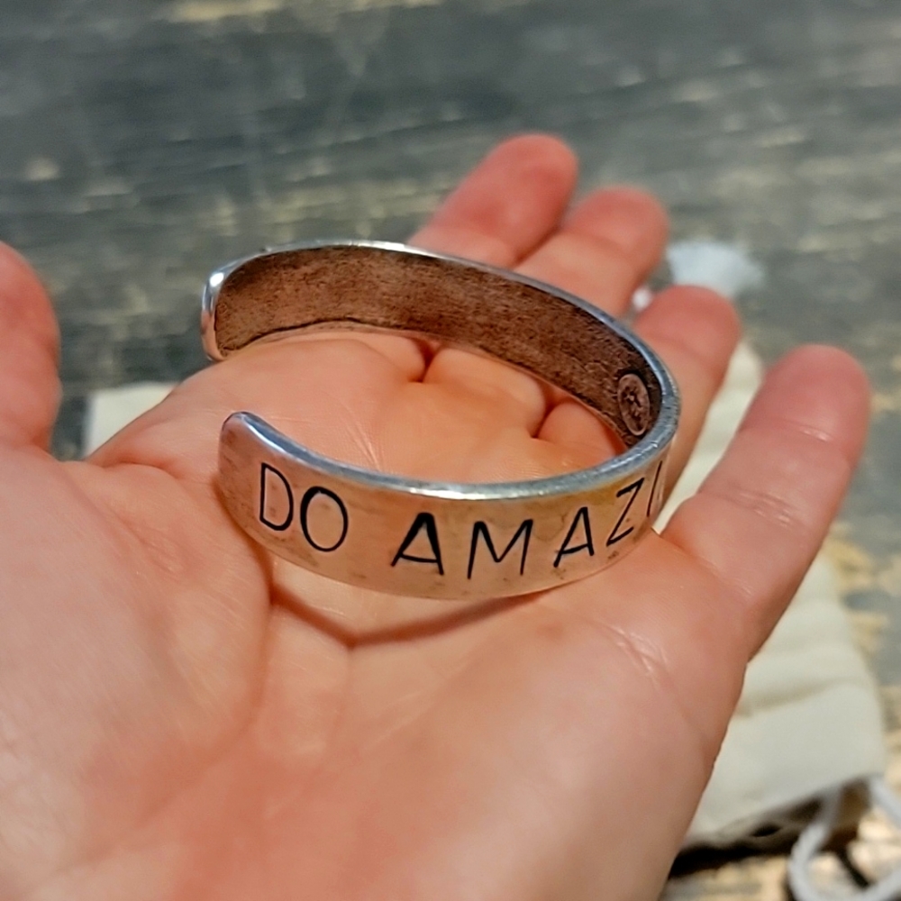 Silver Bracelet- Do Amazing Things